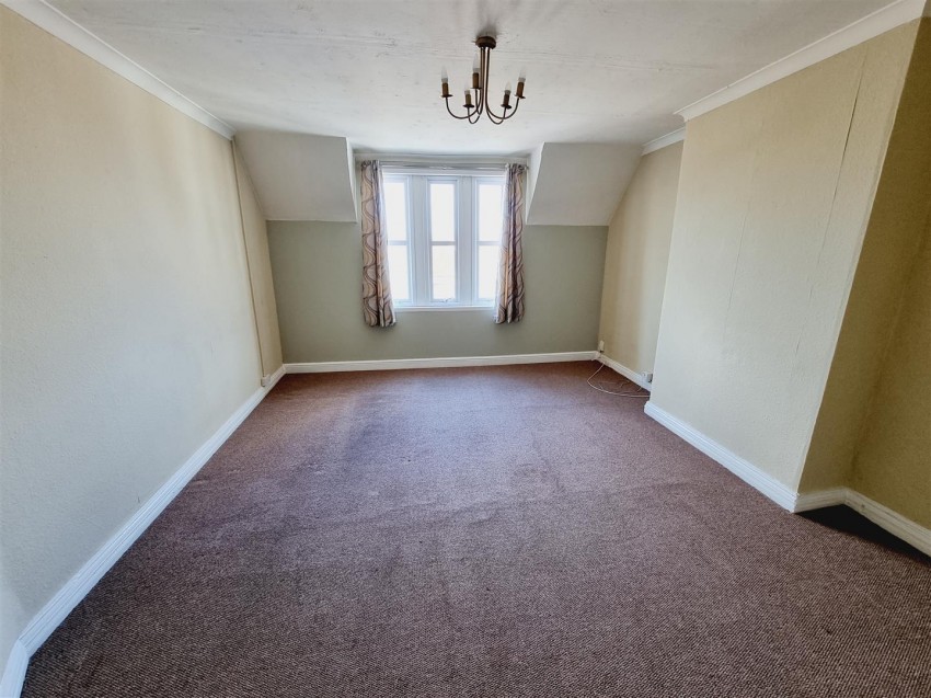 Images for Flat 1, High Street, Rushden, Northants