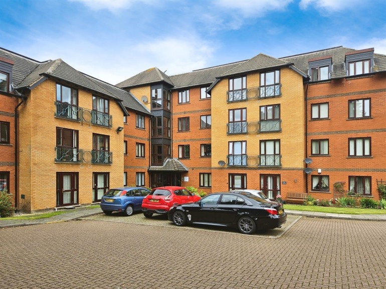 Oaktree Court, George Street, Kettering